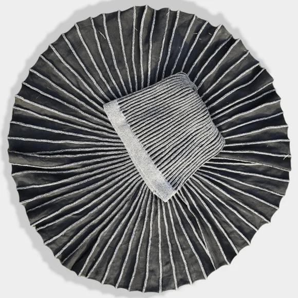 Striped Knitted Midi Skirt - Picture 5 of 6